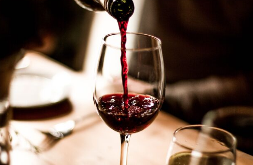 研究指出，葡萄酒能让你更聪明